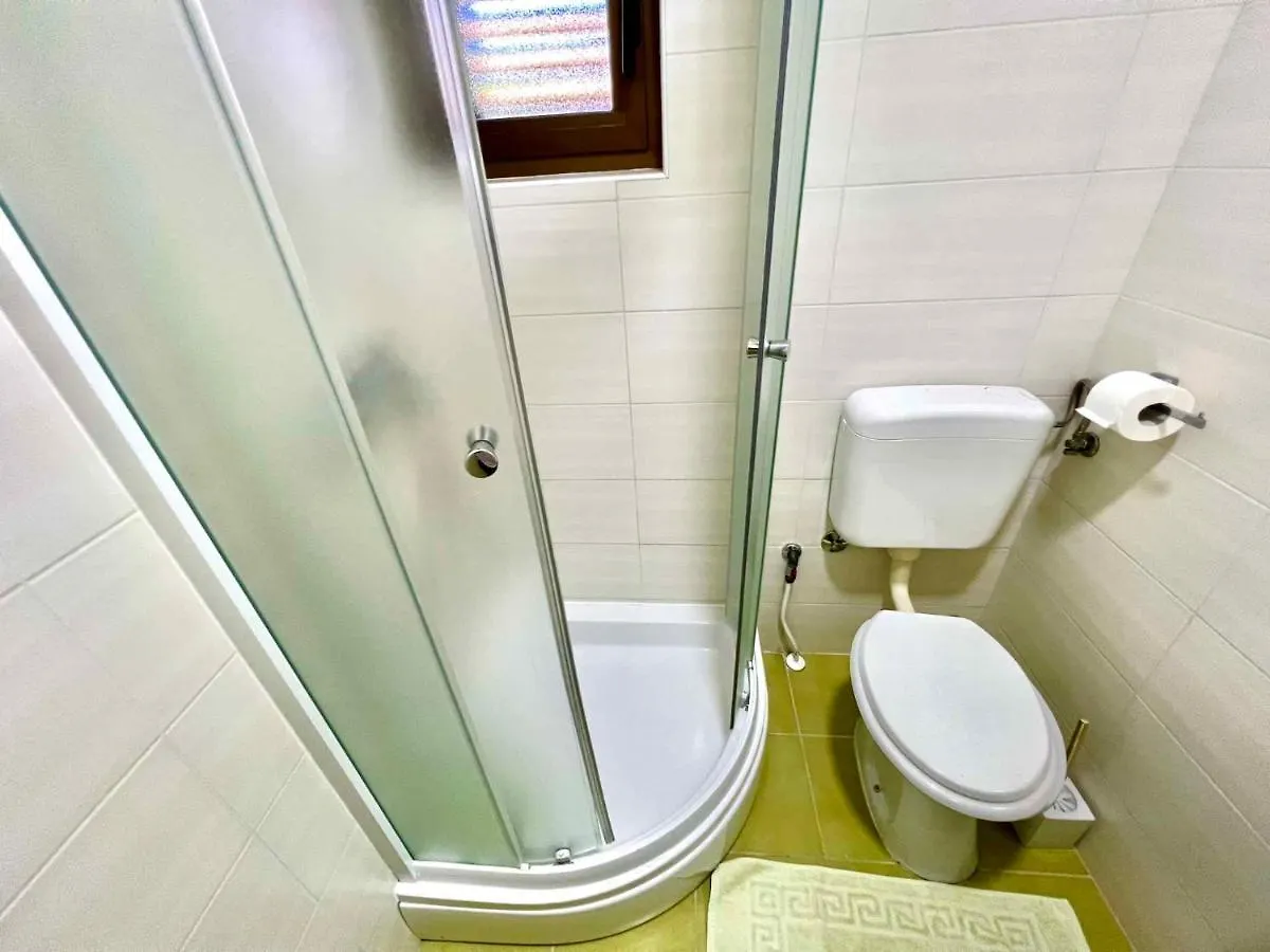 Apartment In Dramalj 44155